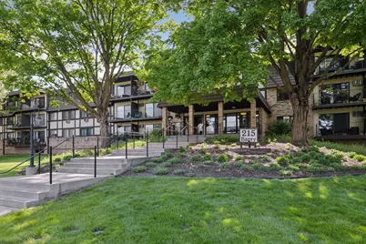 215 Barry Avenue S #306, Wayzata, MN 55391 - Photo 1