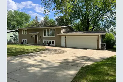 14 S Court Street, Morris, MN 56267 - Photo 1