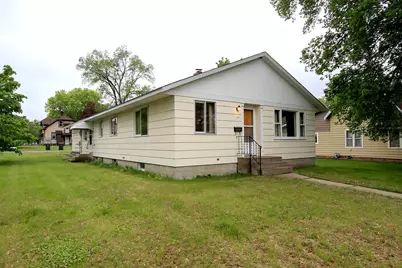 136 Monroe Street SE, Hutchinson, MN 55350 - Photo 1