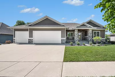 306 E Veterans Drive, Luverne, MN 56156 - Photo 1