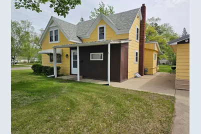 212 Huntsinger Avenue, Park Rapids, MN 56470 - Photo 1