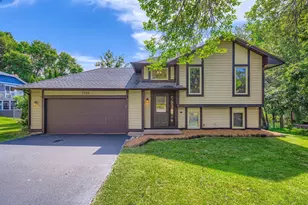 7196 Sunnyslope Dr, Maple Grove, MN 55311 - Photo 1