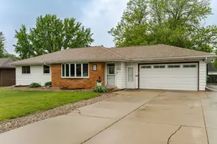 1000 17th St SW, Austin, MN 55912 - Photo 1