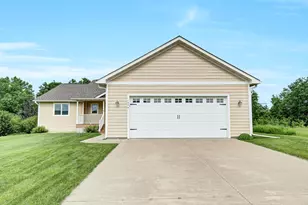 1426 Woodland Way, Lake City, MN 55041 - Photo 1