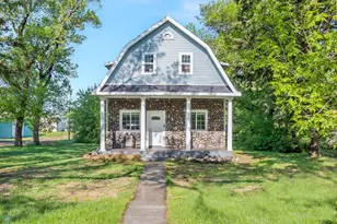 147 Center St N, Rothsay, MN 56579 - Photo 1