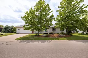 1215 N Oak St, Lake City, MN 55041 - Photo 1