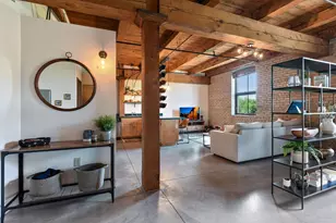 127 5th St NE, Minneapolis, MN 55413 - Photo 1