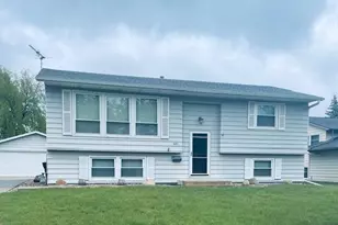 601 17 1/2 Street SE, Rochester, MN 55904 - Photo 1