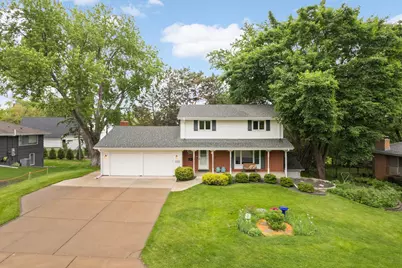 1624 Saint Croix Circle, Golden Valley, MN 55422 - Photo 1