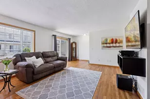 2517 Cobble Hill Ct, Woodbury, MN 55125 - Photo 1