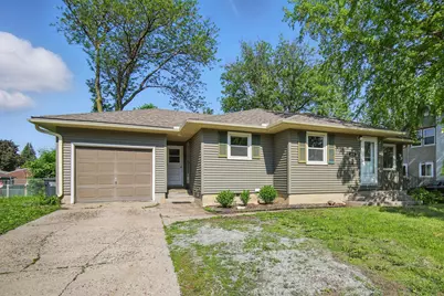 1016 S Oak Avenue, Owatonna, MN 55060 - Photo 1