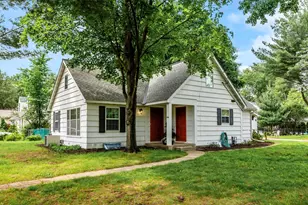 955 Warner Ave N, Mahtomedi, MN 55115 - Photo 1