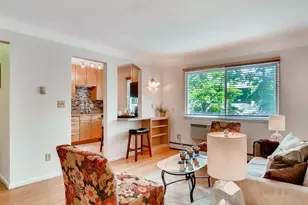 656 Ashland Ave, Saint Paul, MN 55104 - Photo 1