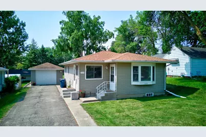 529 W Douglas Avenue, Fergus Falls, MN 56537 - Photo 1