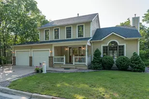 957 Belvista Dr, North Mankato, MN 56003 - Photo 1