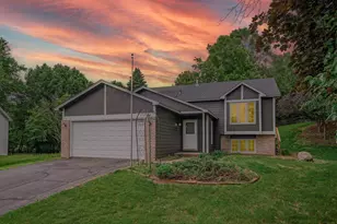 9211 Jeffery Ave S, Cottage Grove, MN 55016 - Photo 1