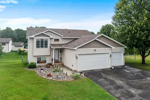 920 Lincoln Ct S, Cambridge, MN 55008 - Photo 1