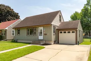 2010 E Oakland Ave, Austin, MN 55912 - Photo 1