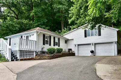 513 E Lake Boulevard, Winona, MN 55987 - Photo 1
