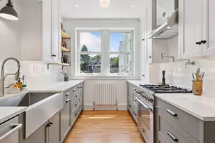 436 Holly Ave, Saint Paul, MN 55102 - Photo 1