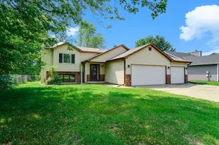 1265 Mayhill Rd N, Maplewood, MN 55119 - Photo 1