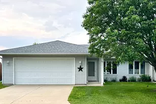 722 Memorial Dr, Spring Valley, MN 55975 - Photo 1