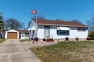 715 S 3rd Ave, Albert Lea, MN 56007 - Photo 1