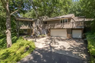 1120 Oakview Ln N, Plymouth, MN 55441 - Photo 1