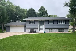 407 Dogwood Ave, Marshall, MN 56258 - Photo 1