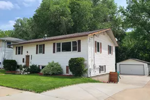 322 17th Ave NE, Rochester, MN 55906 - Photo 1