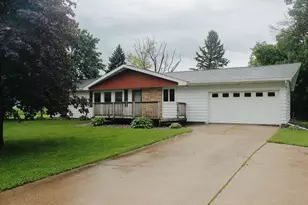 940 1st St NW, Wells, MN 56097 - Photo 1
