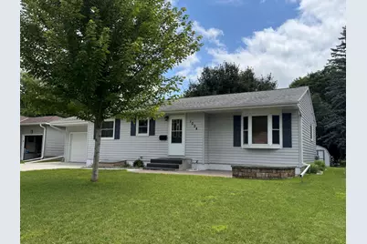 1004 Poplar Avenue, Marshall, MN 56258 - Photo 1