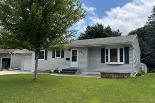 1004 Poplar Ave, Marshall, MN 56258 - Photo 1