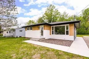 1703 N Basswood Ave, Duluth, MN 55811 - Photo 1