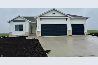 485 Prairie Parkway, Kindred, ND 58051 - Photo 1