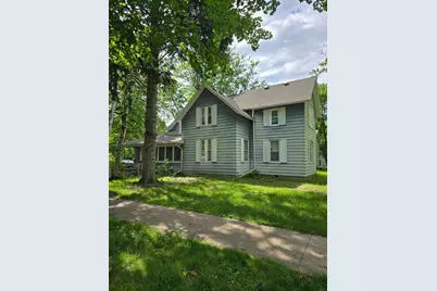 520 W Elm Street, River Falls, WI 54022 - Photo 1