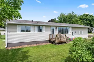 2120 1st Ave SE, Austin, MN 55912 - Photo 1