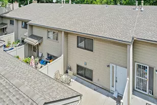 5557 E Oberlin Cir, Fridley, MN 55432 - Photo 1