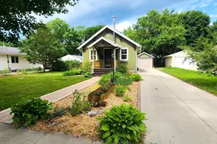 915 8th Ave SE, Rochester, MN 55904 - Photo 1