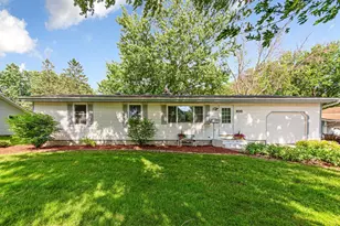 103 9th Ave SE, Faribault, MN 55021 - Photo 1