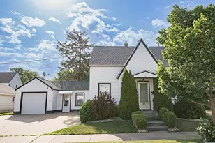 462 St Charles St, Winona, MN 55987 - Photo 1