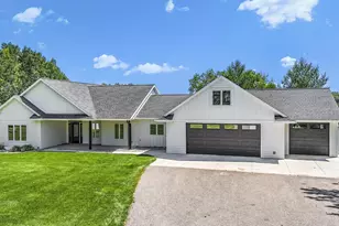 3007 W Lake Jessie Dr SE, Alexandria, MN 56308 - Photo 1
