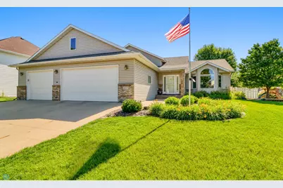 4427 10th Street N, Fargo, ND 58102 - Photo 1