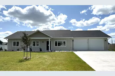 506 Lincoln Street SE, Warroad, MN 56763 - Photo 1