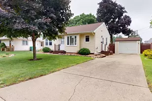 507 E Hawthorne St, Albert Lea, MN 56007 - Photo 1