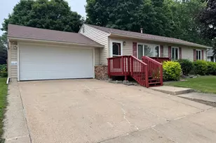 1204 Garflield Ave, Albert Lea, MN 56007 - Photo 1