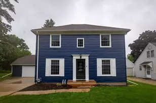 1304 3rd St NW, Austin, MN 55912 - Photo 1