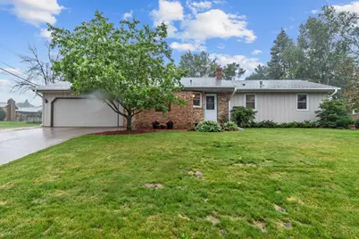 2927 Howard Street N, Maplewood, MN 55109 - Photo 1