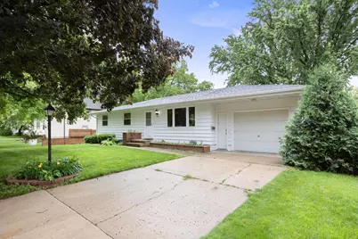 1922 11th Street E, Glencoe, MN 55336 - Photo 1