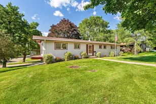 352 W Holly St, Owatonna, MN 55060 - Photo 1